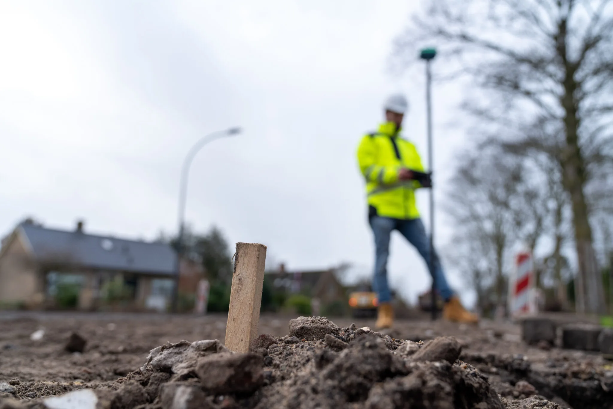 Open trench with cables and pipes, recorded with UNI-Collect