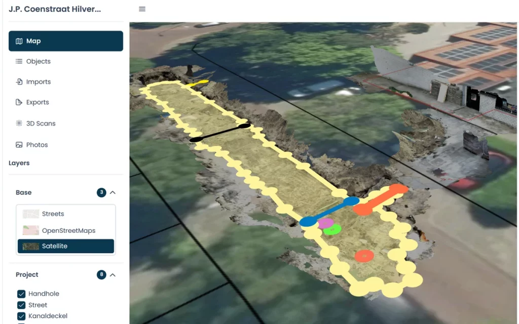 Un proyecto de UNI-Cloud con la lista de capas abierta y la zona excavada marcada sobre un mapa base de satélite